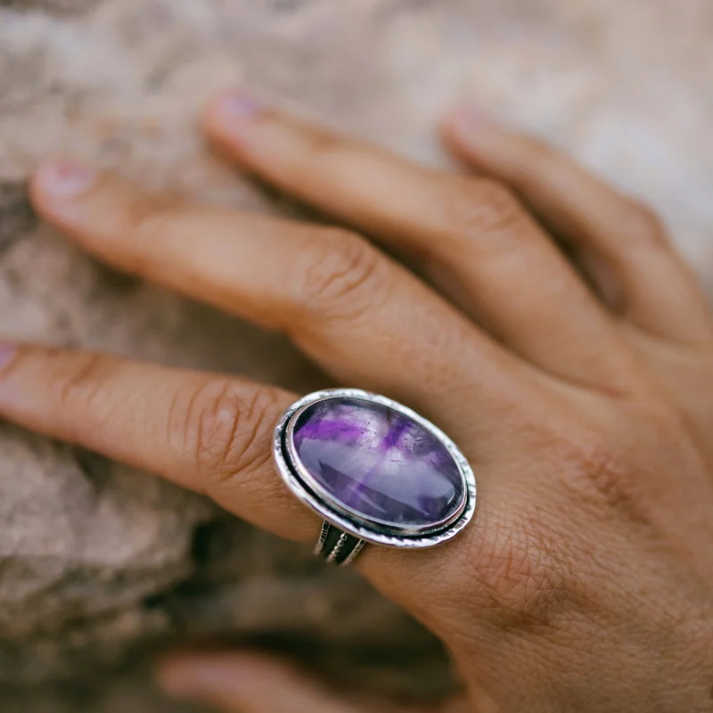 Anillo con amatista trapiche (1)