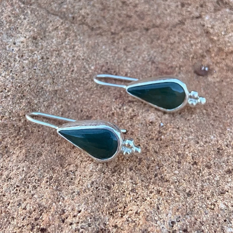 Pendientes lágrima  jade verde